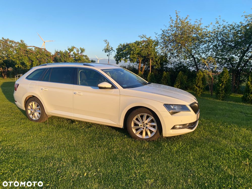 Skoda Superb 2.0 TDI Style - 2