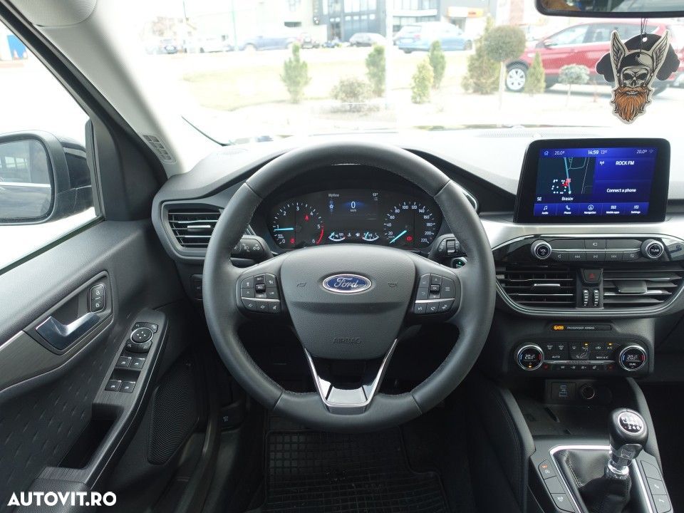Ford Kuga - 16