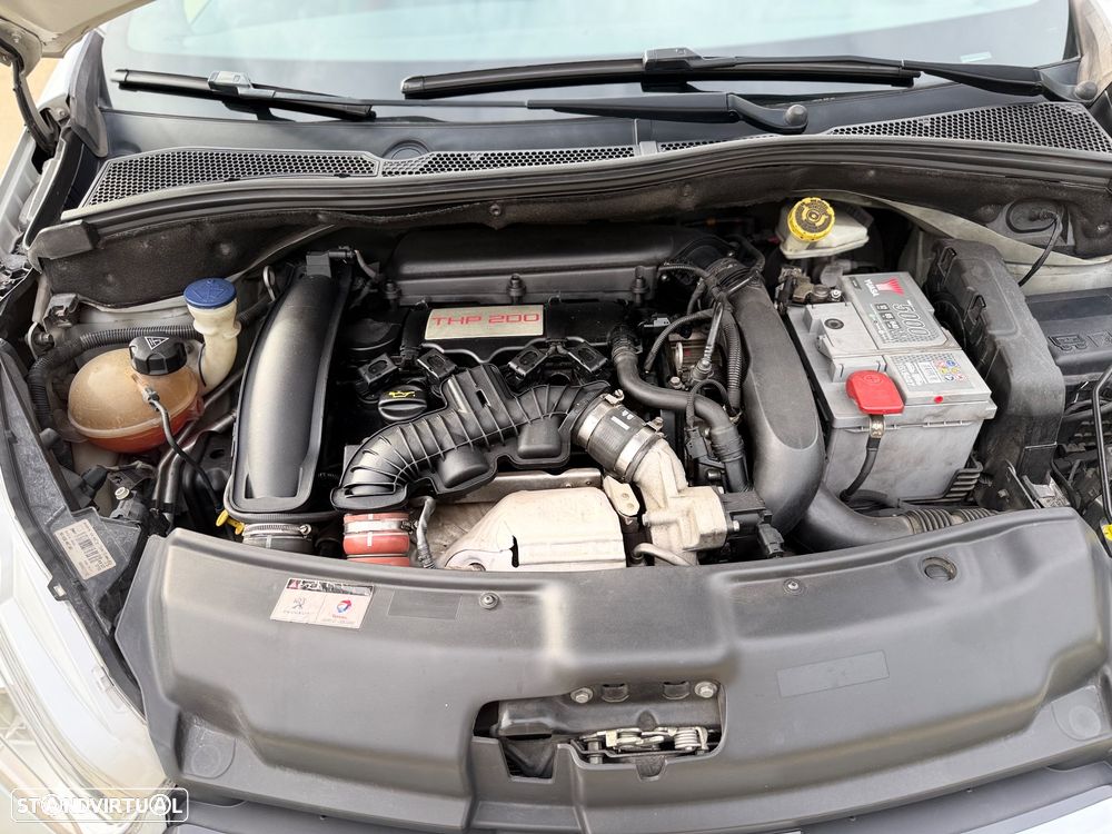 Peugeot 208 GTI 200 THP - 29