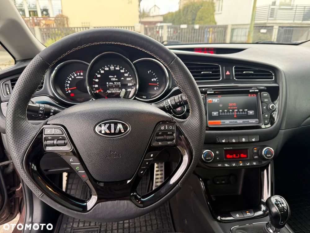 Kia Ceed 1.6 GDI Business Line - 16