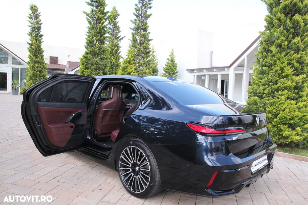 BMW Seria 7 - 28