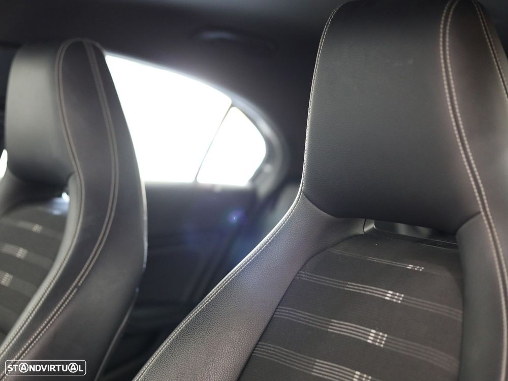 Mercedes-Benz A 180 d AMG Line Aut. - 24
