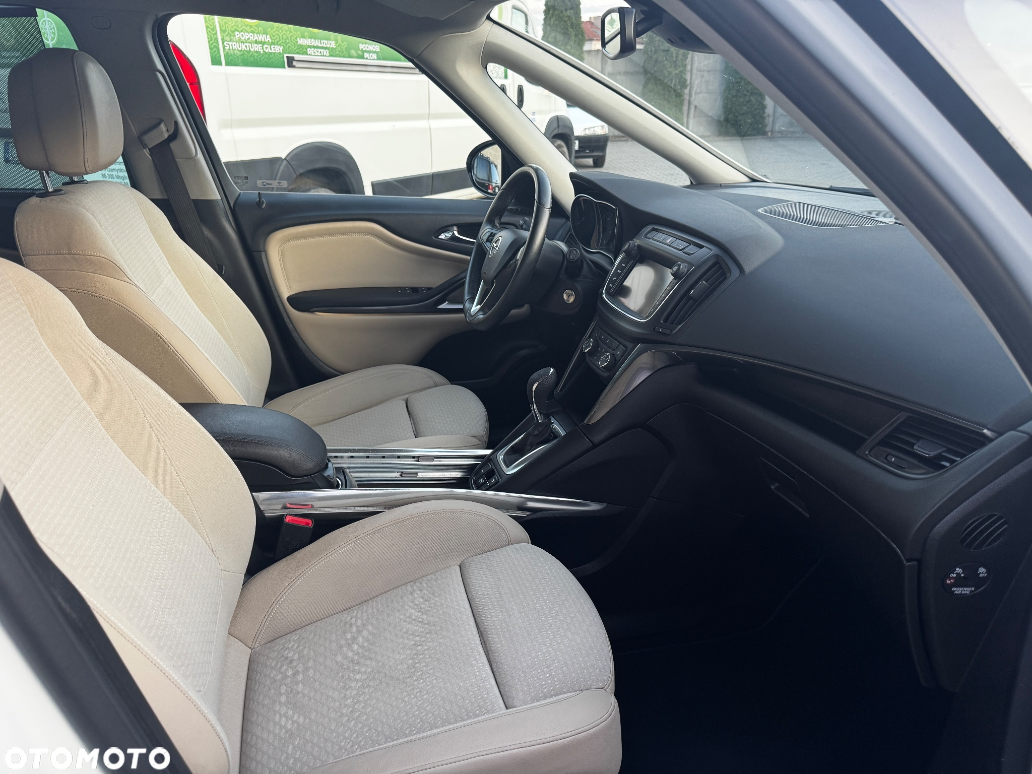 Opel Zafira - 10