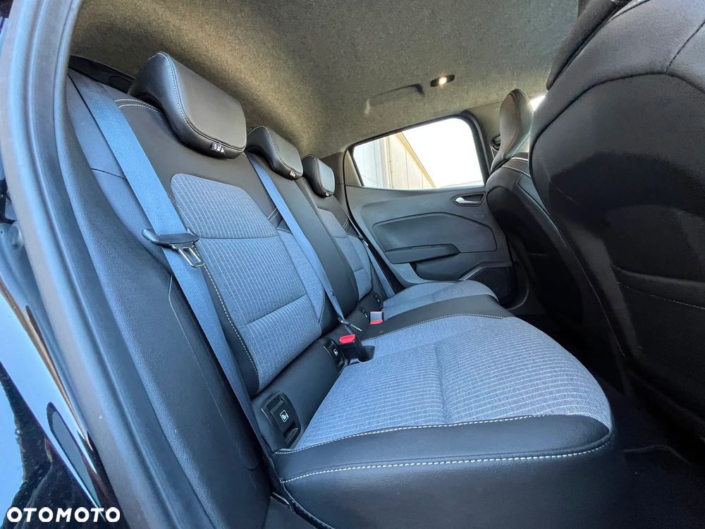 Renault Clio - 11