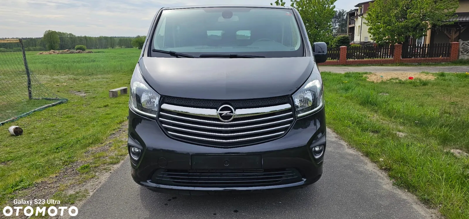 Opel Vivaro L2H1 2,9t Elegance - 2