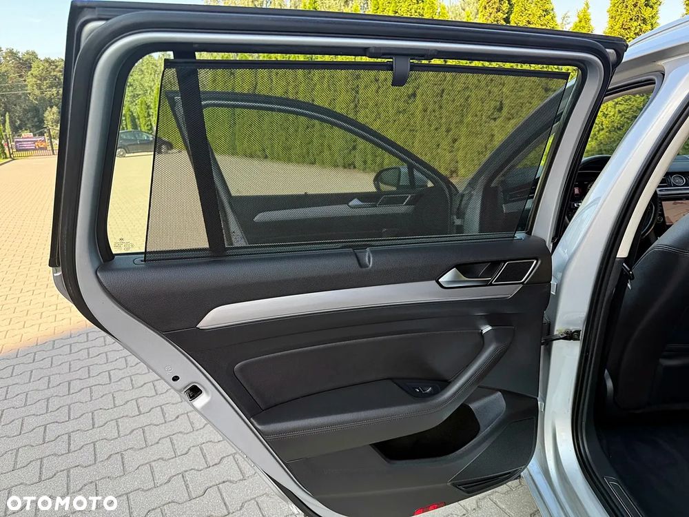 Volkswagen Passat Variant 2.0 TDI (BlueMotion Technology) Highline - 8