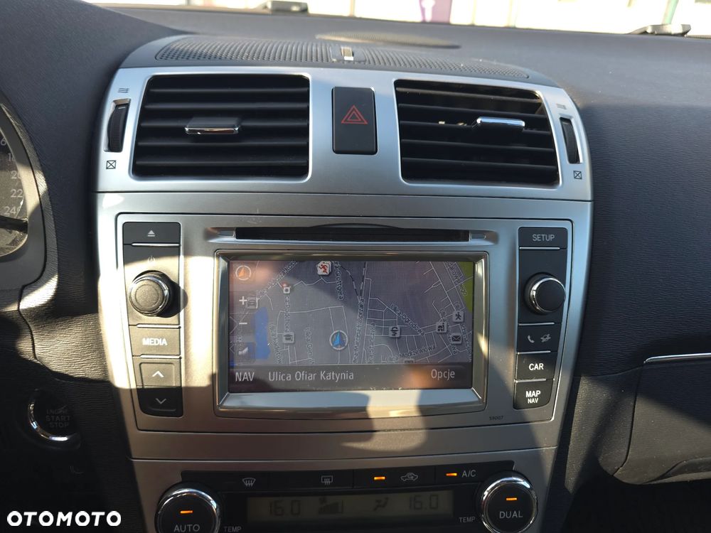Toyota Avensis 2.0 Prestige NAVI MS - 29
