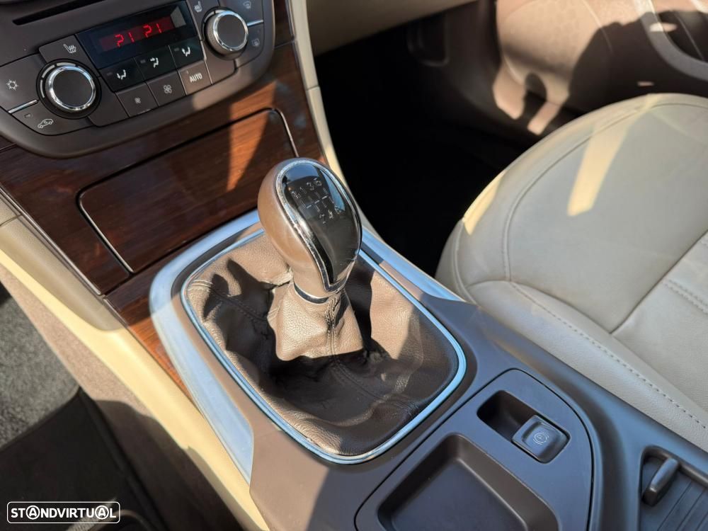 Opel Insignia Sports Tourer - 22