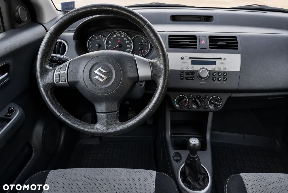 Suzuki Swift 1.3 Limited 25 - 9