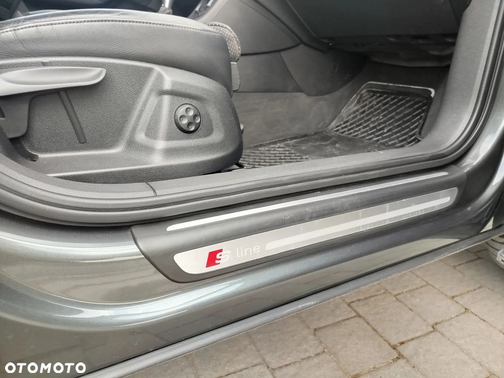 Audi Q3 2.0 TDI Quattro S tronic design - 12