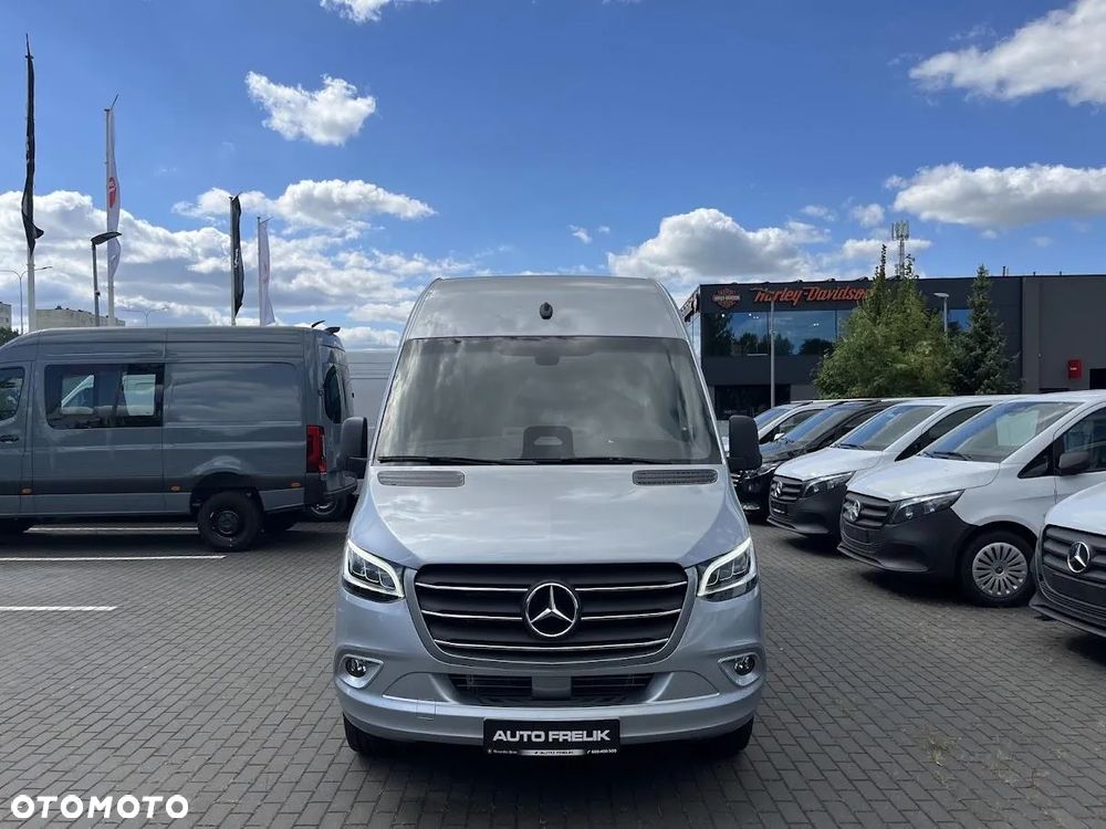 Mercedes-Benz Sprinter - 2
