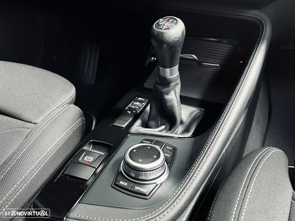 BMW X1 16 d sDrive Line Sport - 21