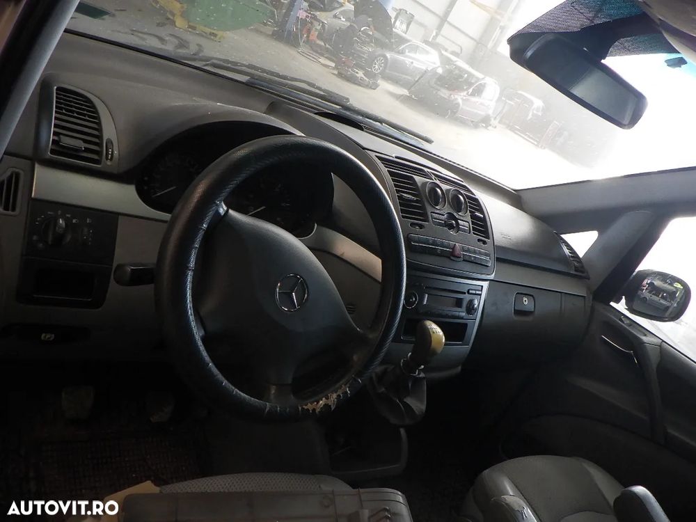Dezmembrez Mercedes  Viano 2.2 D , an 2010 ,cod motor 646980 - 5