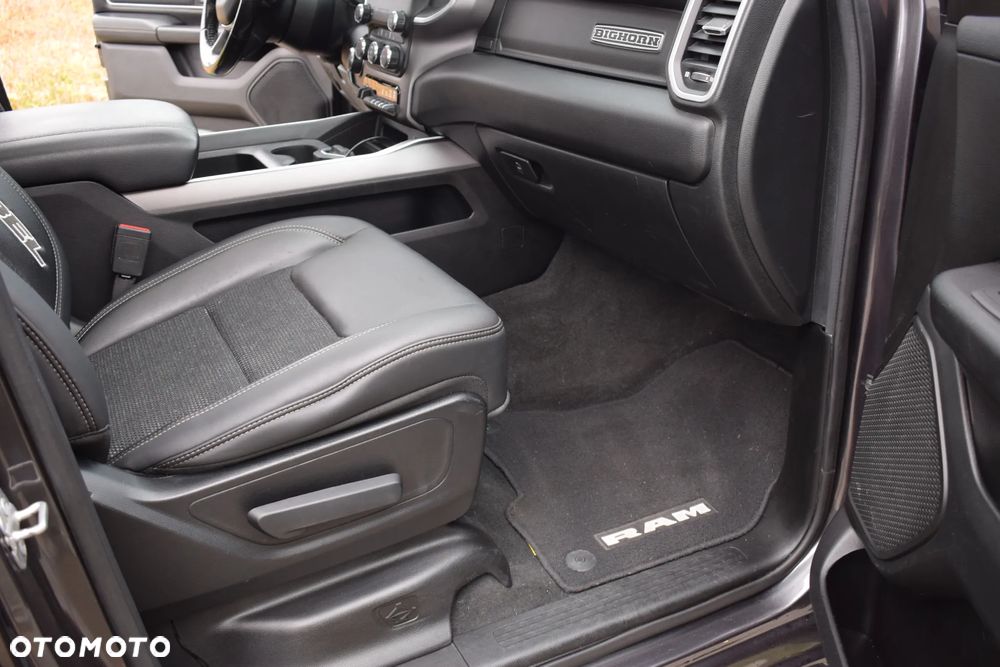 RAM 1500 Quad Cab Longbed Bighorn - 14