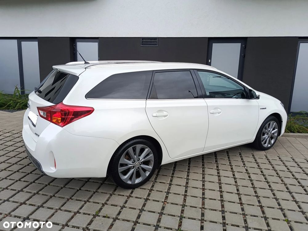 Toyota Auris 1.8 HSD Luna - 6