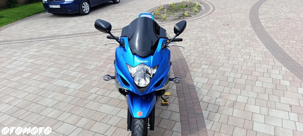Suzuki GSX - 9