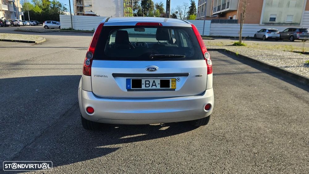 Ford Fiesta 1.4 TDCi Ghia - 2