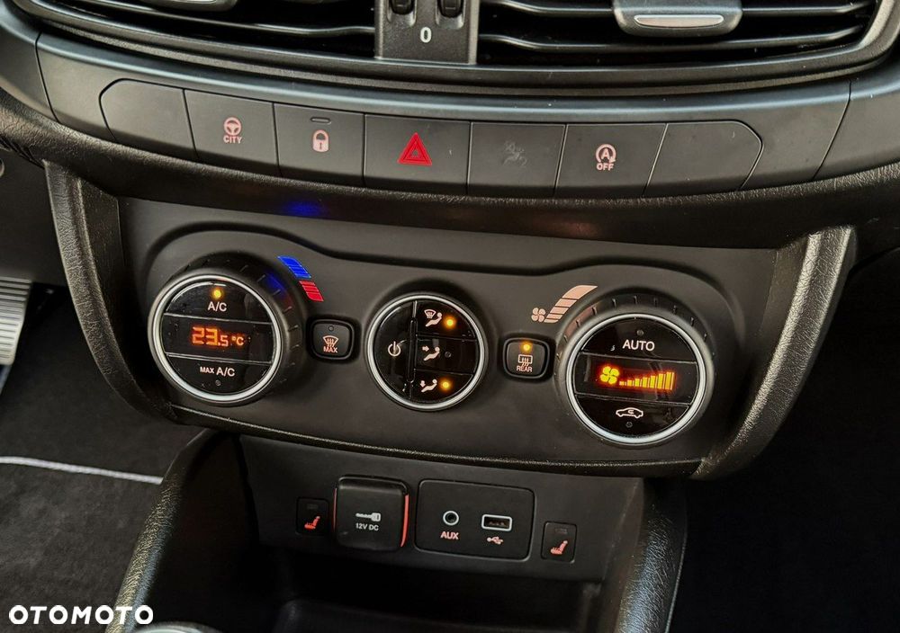 Fiat Tipo 1.4 T-Jet 16v Lounge EU6 - 31