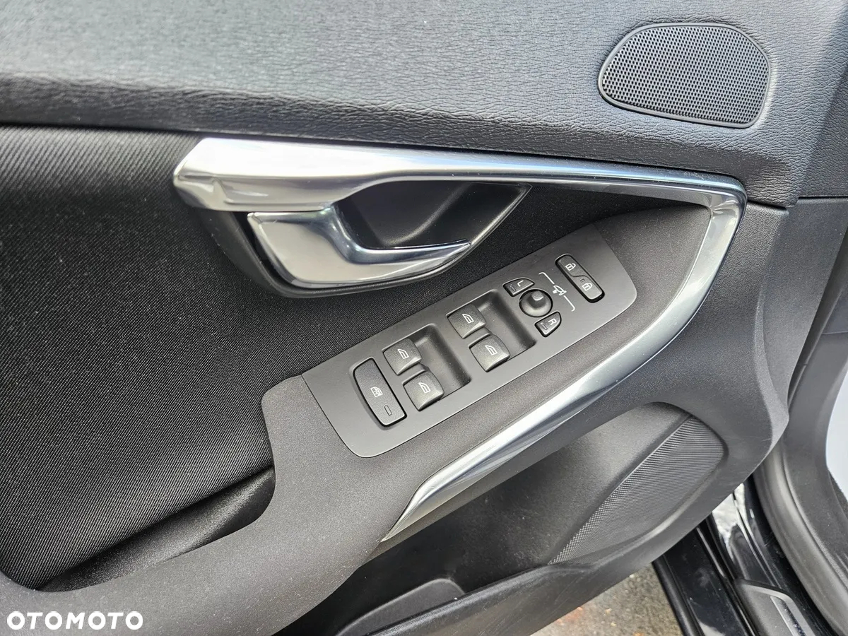 Volvo V40 D2 Momentum - 26
