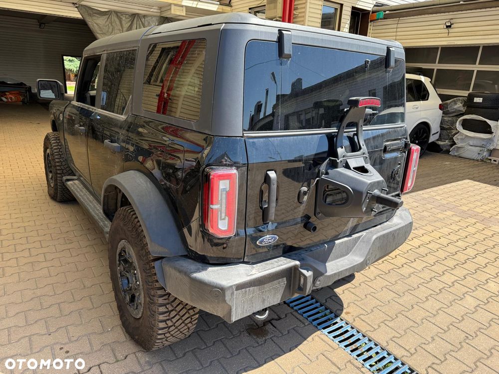 Ford Bronco - 35