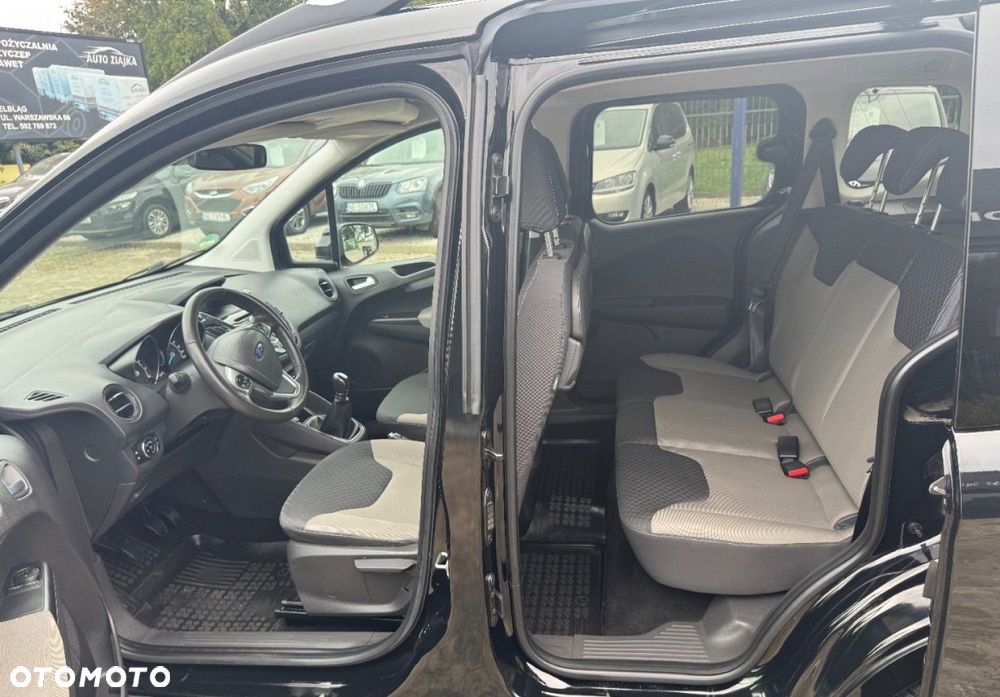 Ford Tourneo Courier - 25