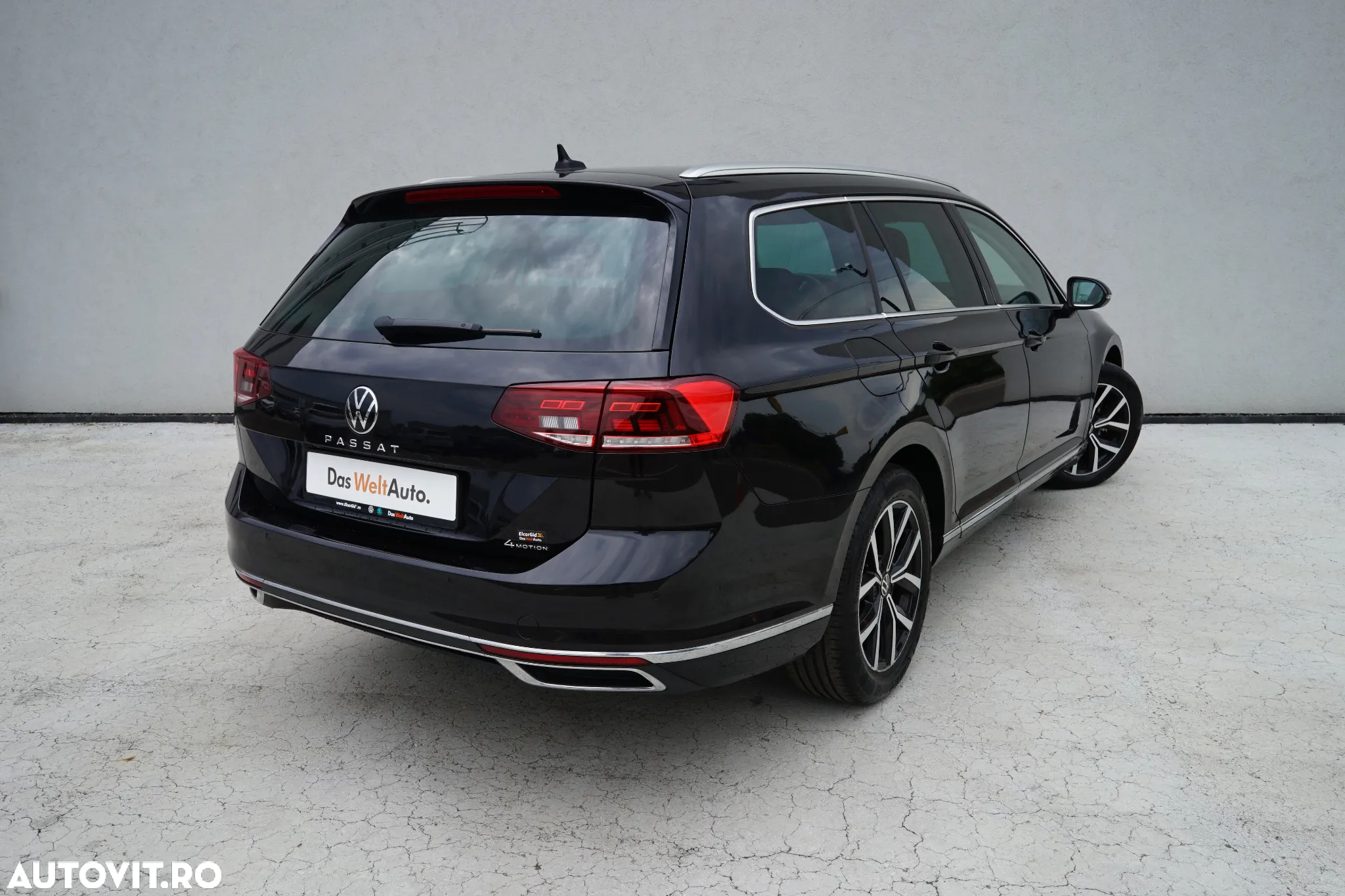 Volkswagen Passat Variant 2.0 TDI 4Mot DSG Highline - 6