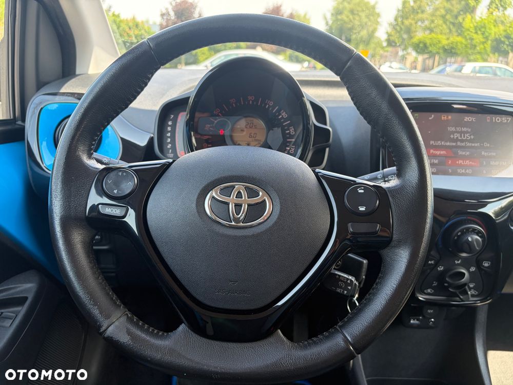 Toyota Aygo x-play Eco - 11