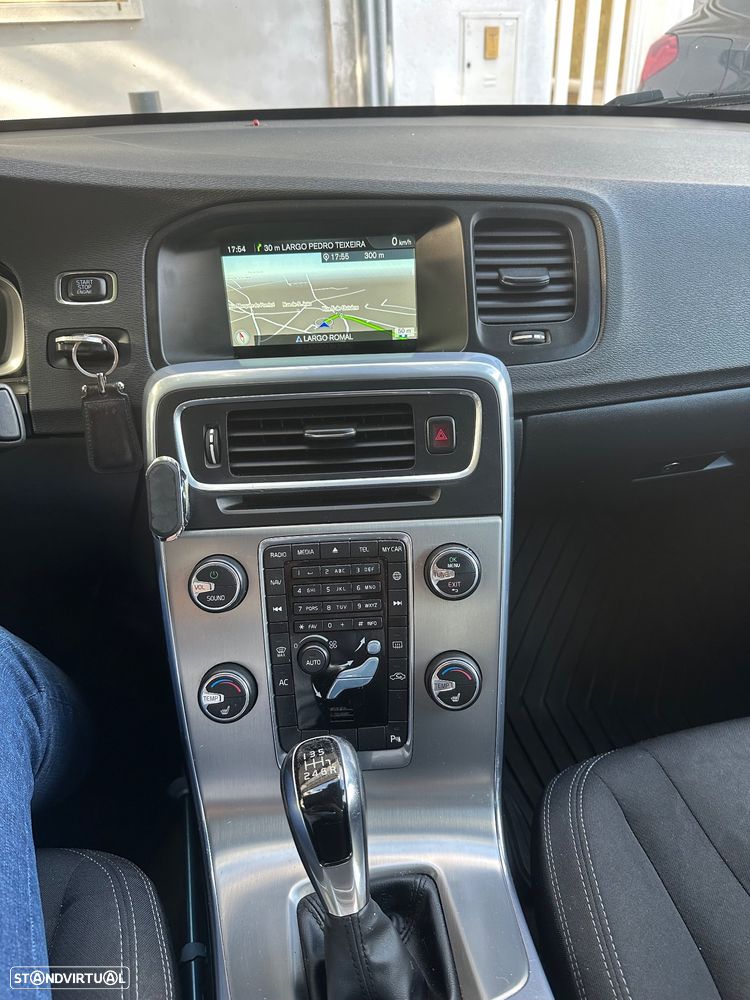 Volvo S60 D4 Momentum - 14