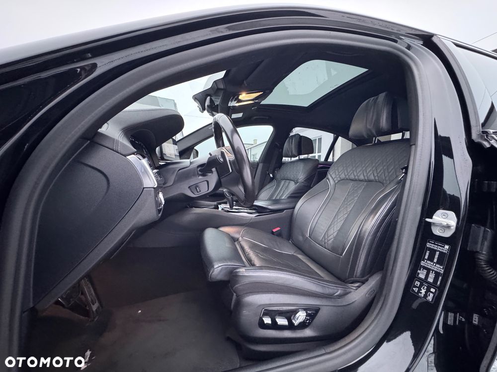 BMW Seria 5 520d xDrive M Sport sport - 22