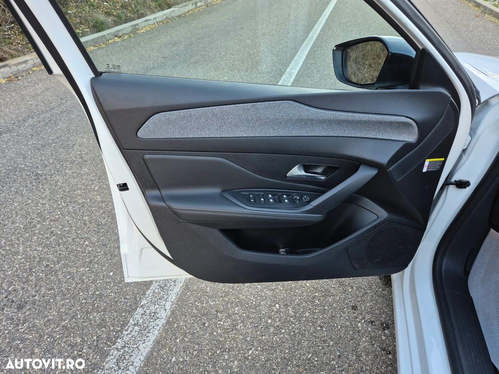 Peugeot 308 SW BlueHDi 130 EAT8 Allure Pack - 24