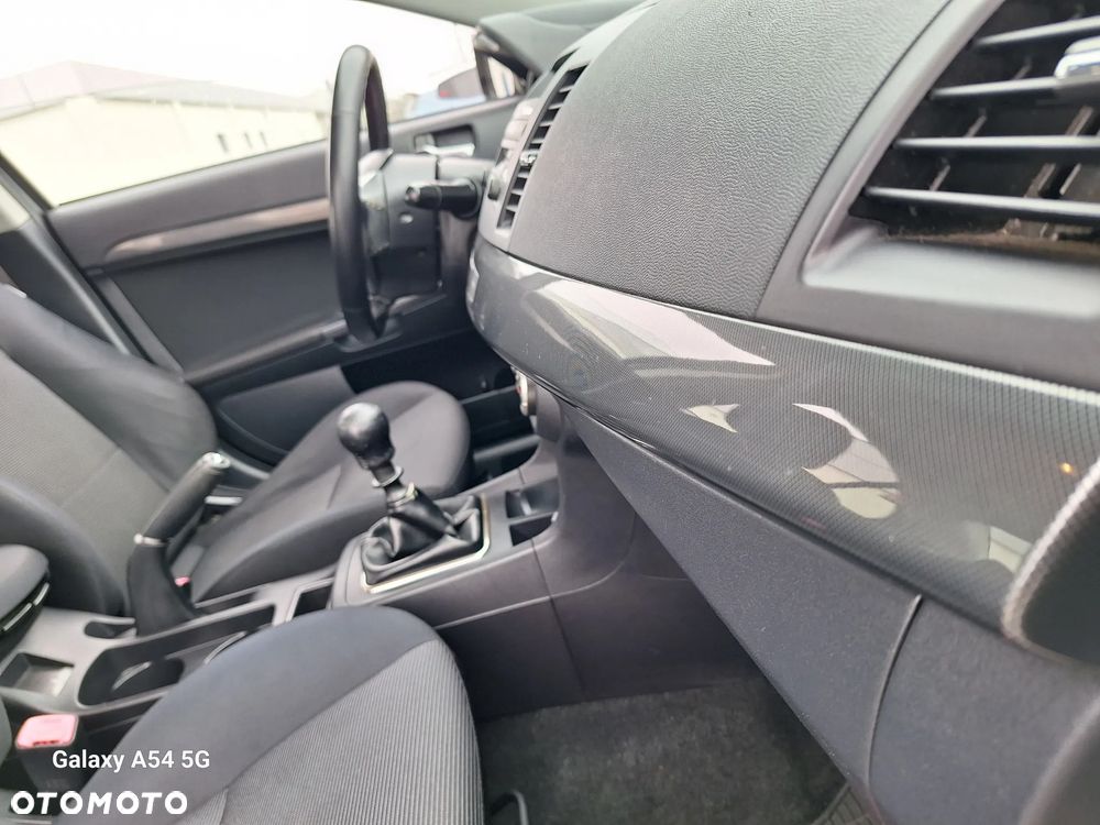 Mitsubishi Lancer 2.0 DI-D Intense - 24