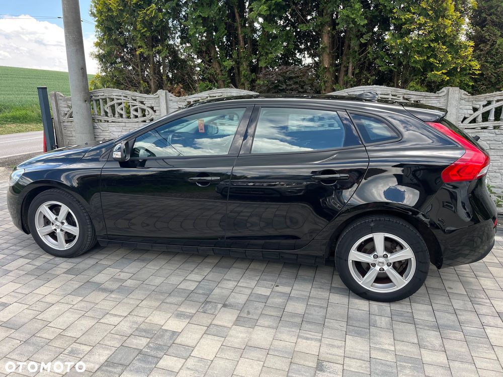 Volvo V40 T2 Drive-E Base - 23