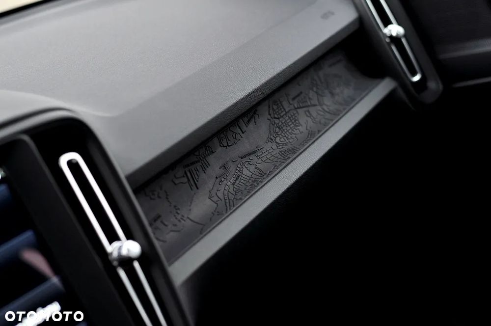 Volvo XC 40 T2 Momentum Pro - 21