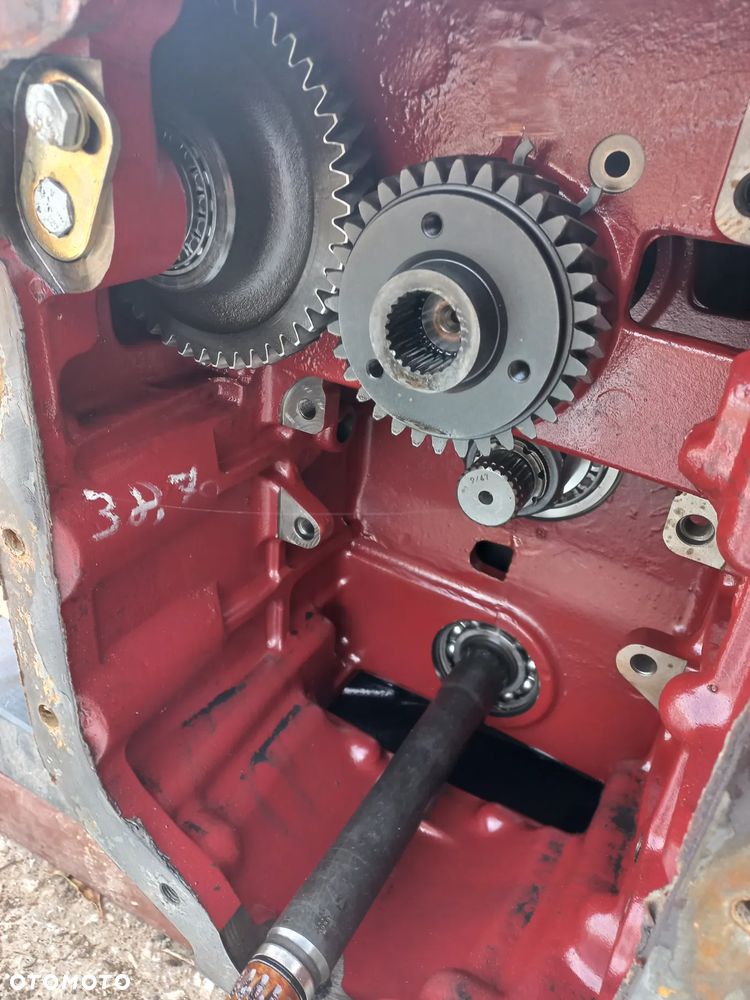 Części skrzyni biegów new holland,case,22647000,47126619,47126736,44980020,5197570,47131252,5198194,R902493582,1525503725,47124320,47127186,KOSZ,wałek,obudowa,most,atak,rozdzielacze hydrauliczne,pompahydrauliki,zwolnice,podnośnik,synchronizator,rewers,ramiona,wom. - 9