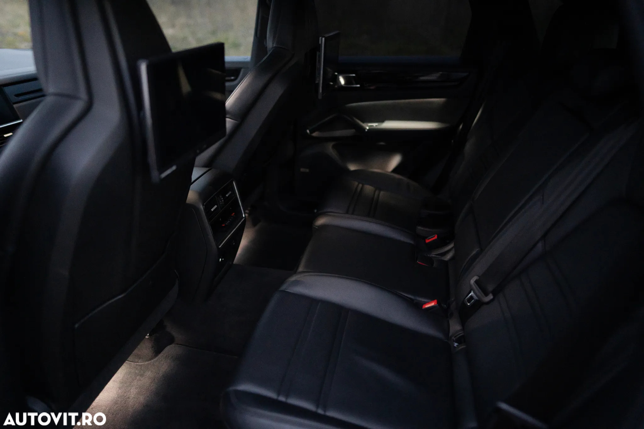 Porsche Cayenne S - 17