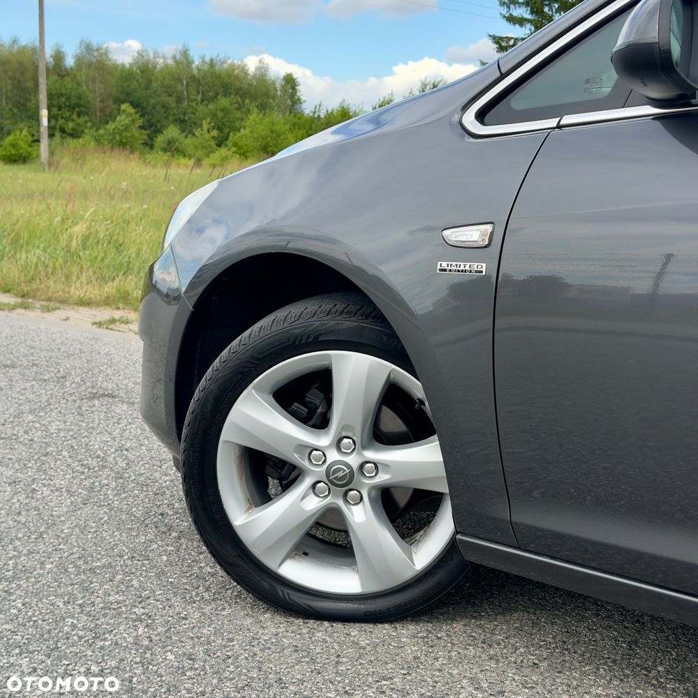 Opel Astra 1.4 Turbo Color Edition - 25