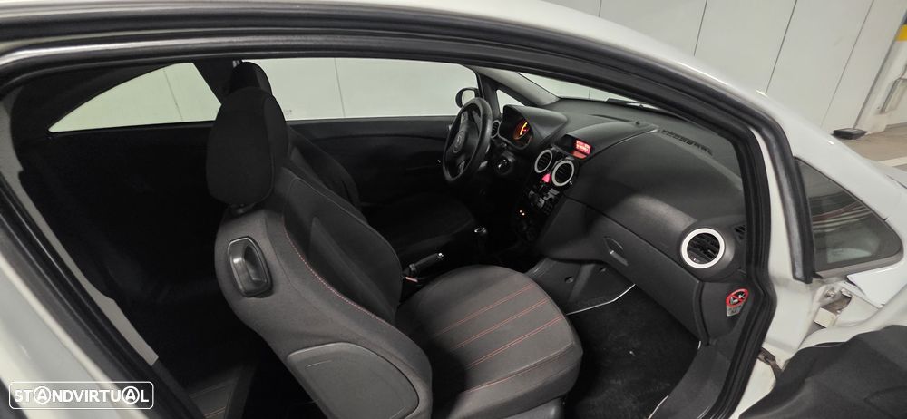 Opel Corsa 1.2 Black Edition - 13