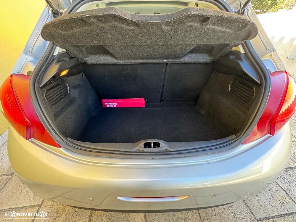 Peugeot 208 1.4 HDi Active - 7