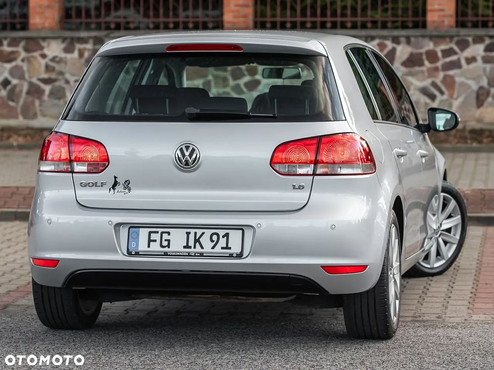 Volkswagen Golf 1.6 Highline - 12
