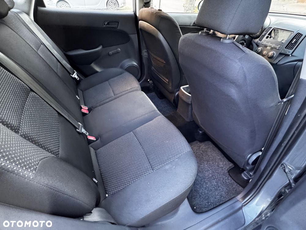 Hyundai i30 1.4 Classic + - 15