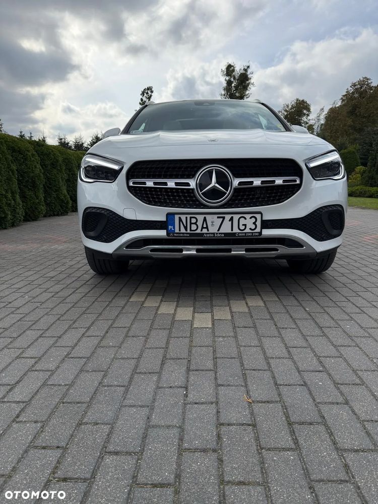 Mercedes-Benz GLA - 4