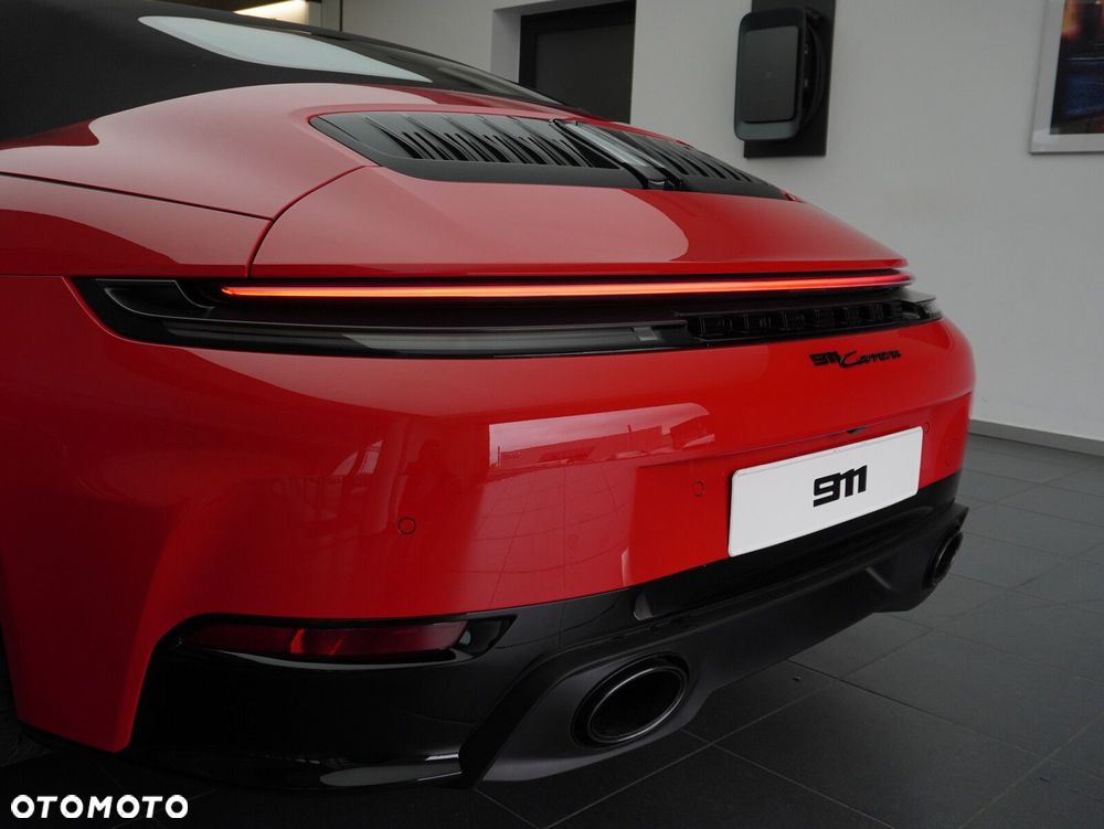 Porsche 911 Carrera - 13