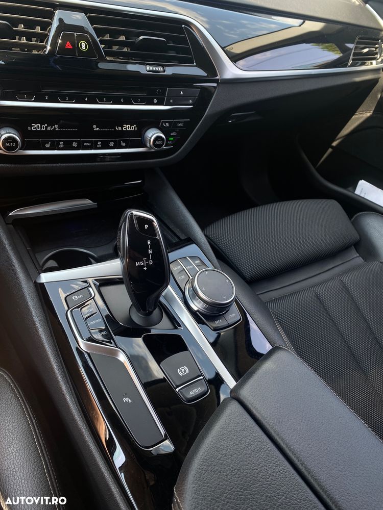 BMW Seria 5 520d Aut. Sport Line - 8