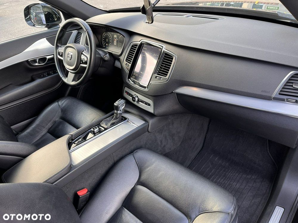 Volvo XC 90 - 11