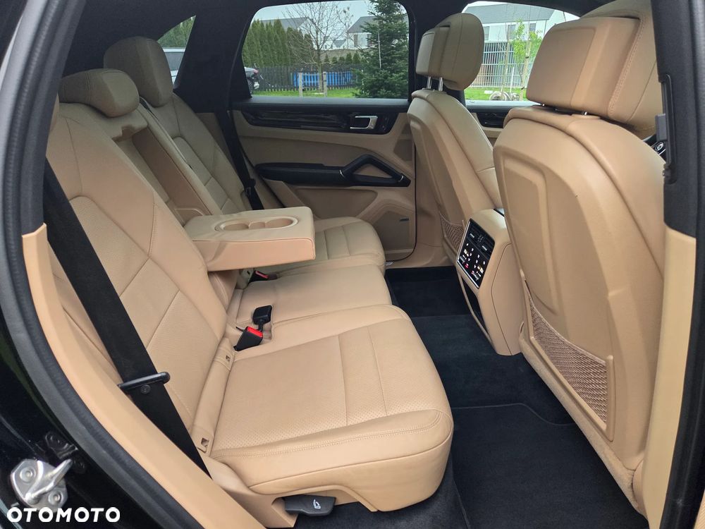 Porsche Cayenne E-Hybrid Tiptronic S - 26