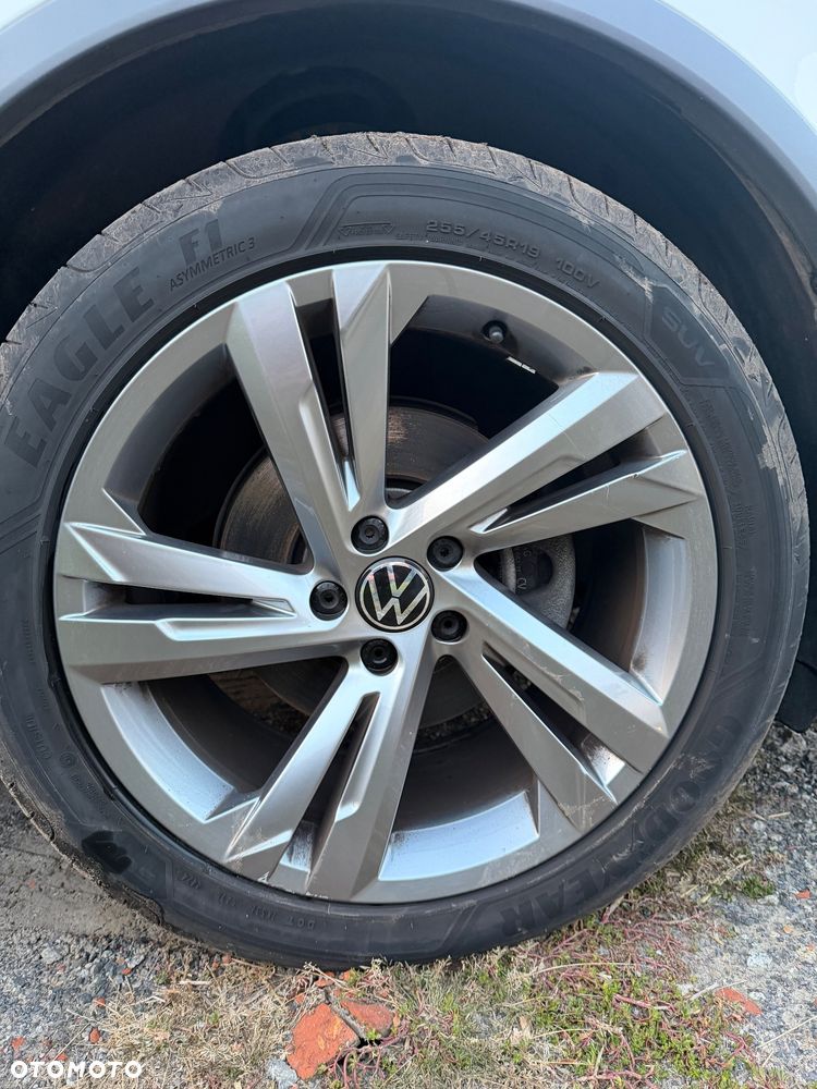 Volkswagen Tiguan 2.0 TDI SCR DSG R-Line - 9