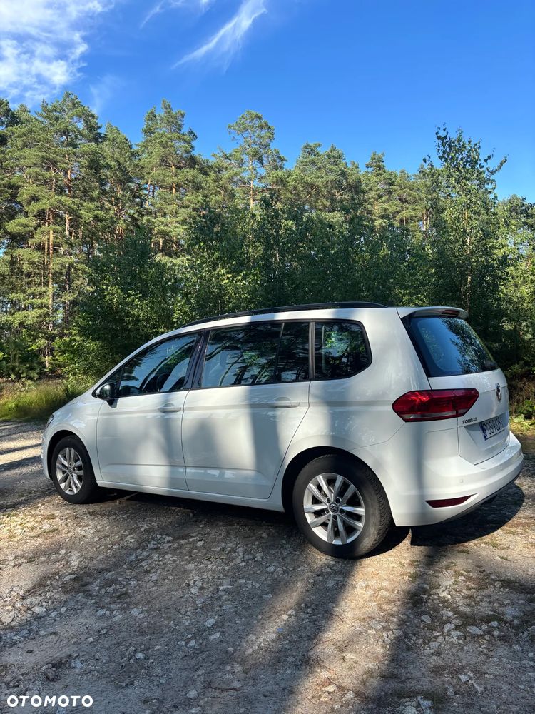 Volkswagen Touran - 4