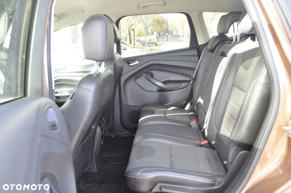 Ford Kuga 1.6 EcoBoost 2x4 Titanium - 9