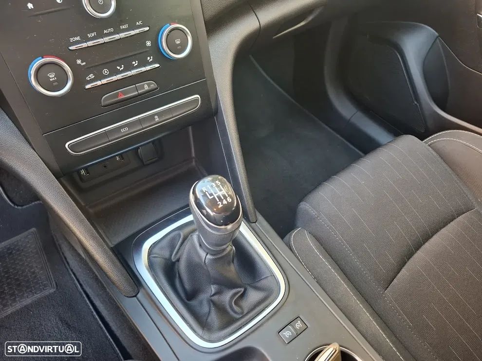 Renault Mégane Sport Tourer 1.5 Blue dCi Limited - 4