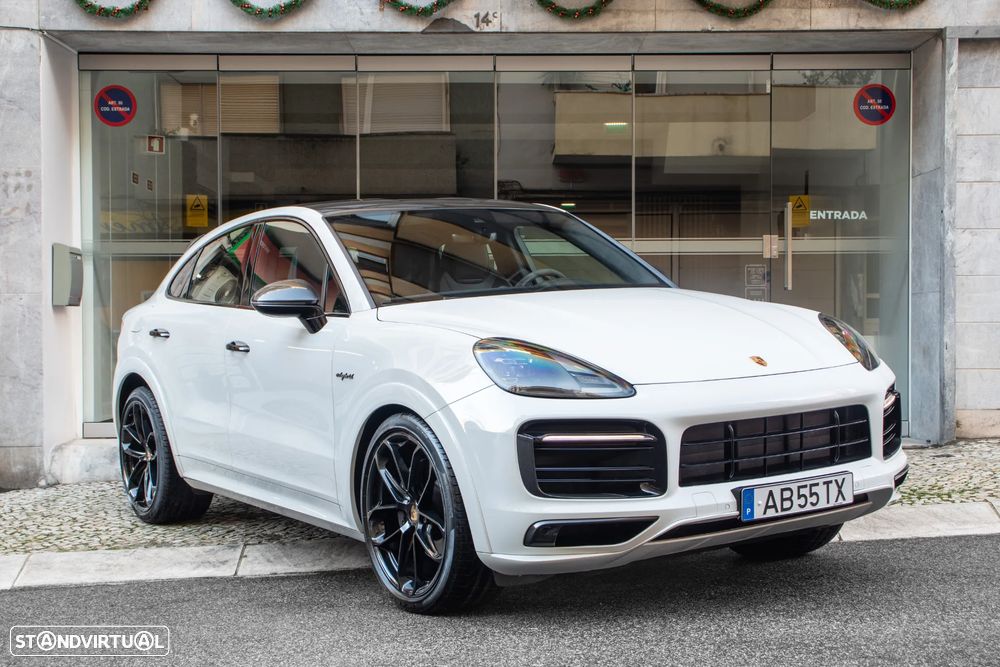 Porsche Cayenne Coupé E-Hybrid - 3